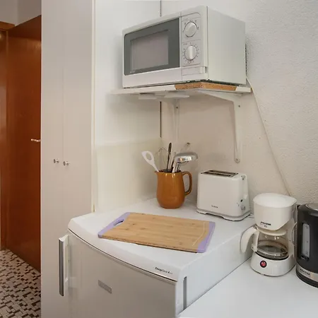 Porthos 37 By Interhome וורבייה