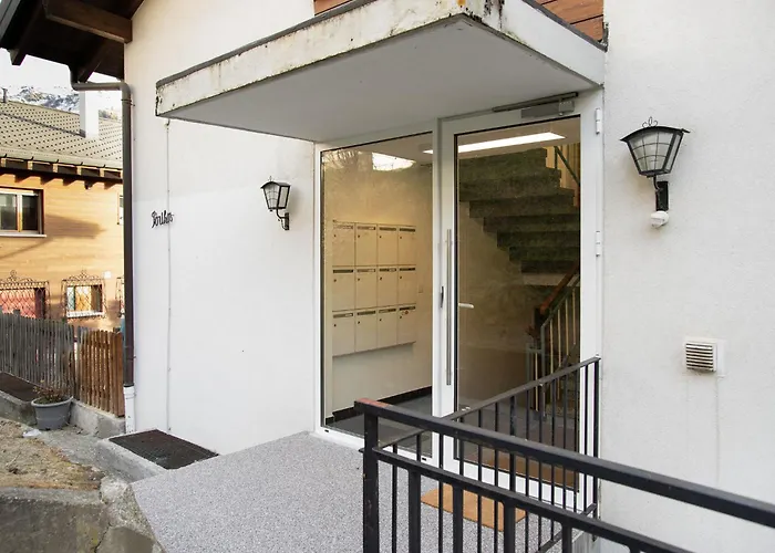 Porthos 37 By Interhome فيربير