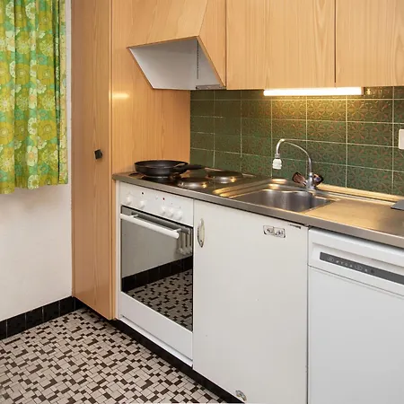 Porthos 13 Apartment