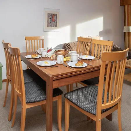 Apartament Porthos 37 By Interhome